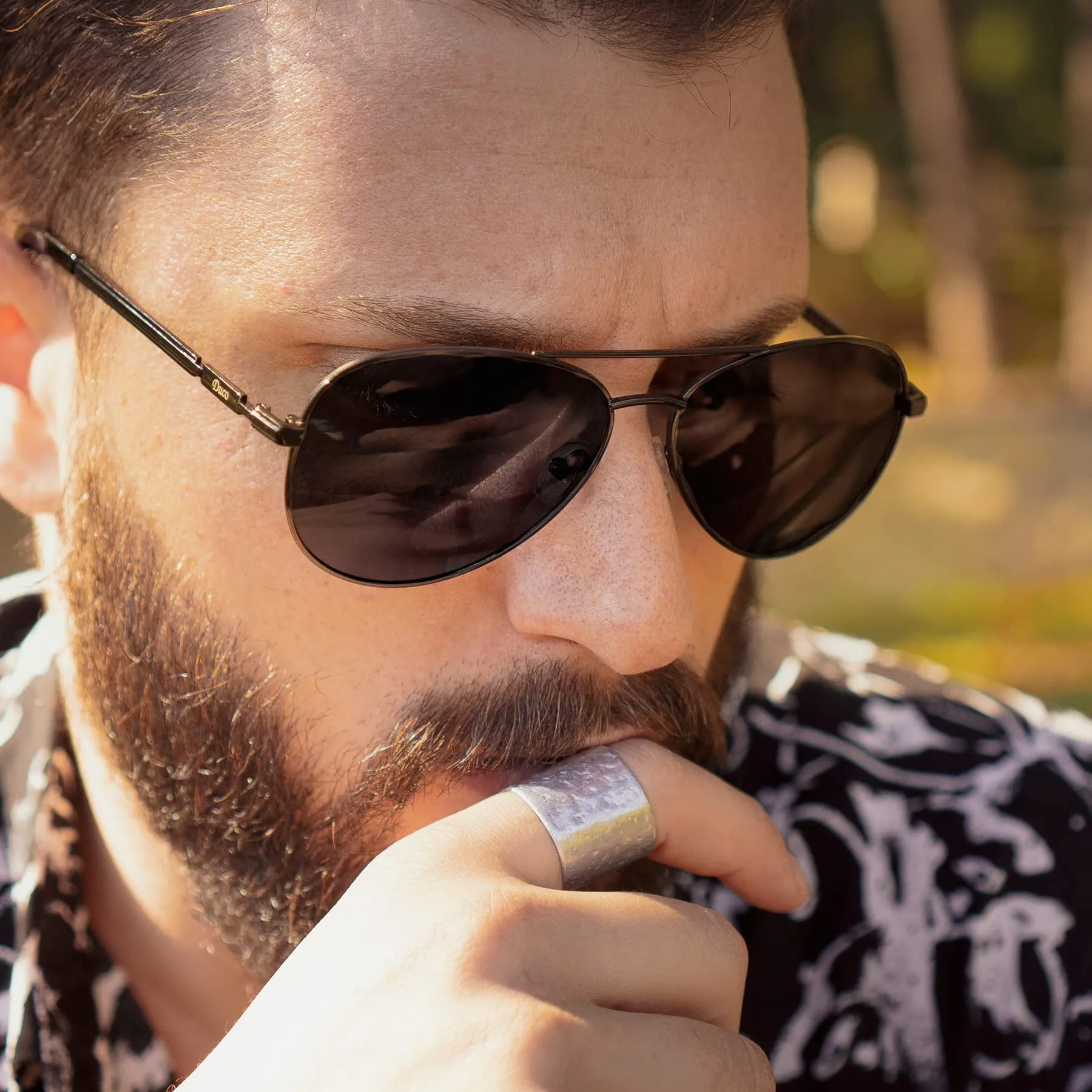 DUCO  Polarized Sunglasses for Men and Women 3025K