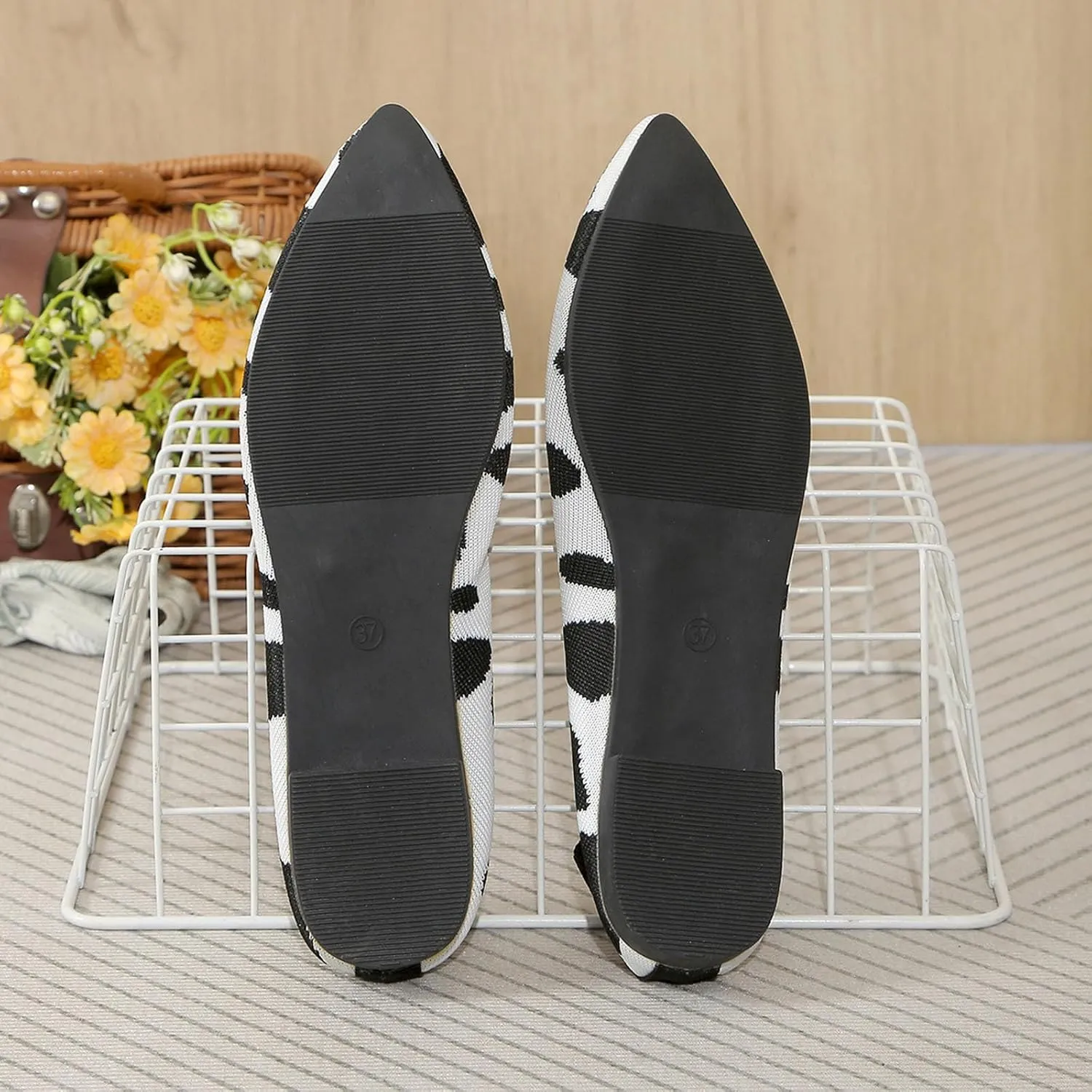 Fashion Women's Fly Weave Casual Shoes Flat Lightweight Mesh Breathable Comfort Women Flat Shoes Casual